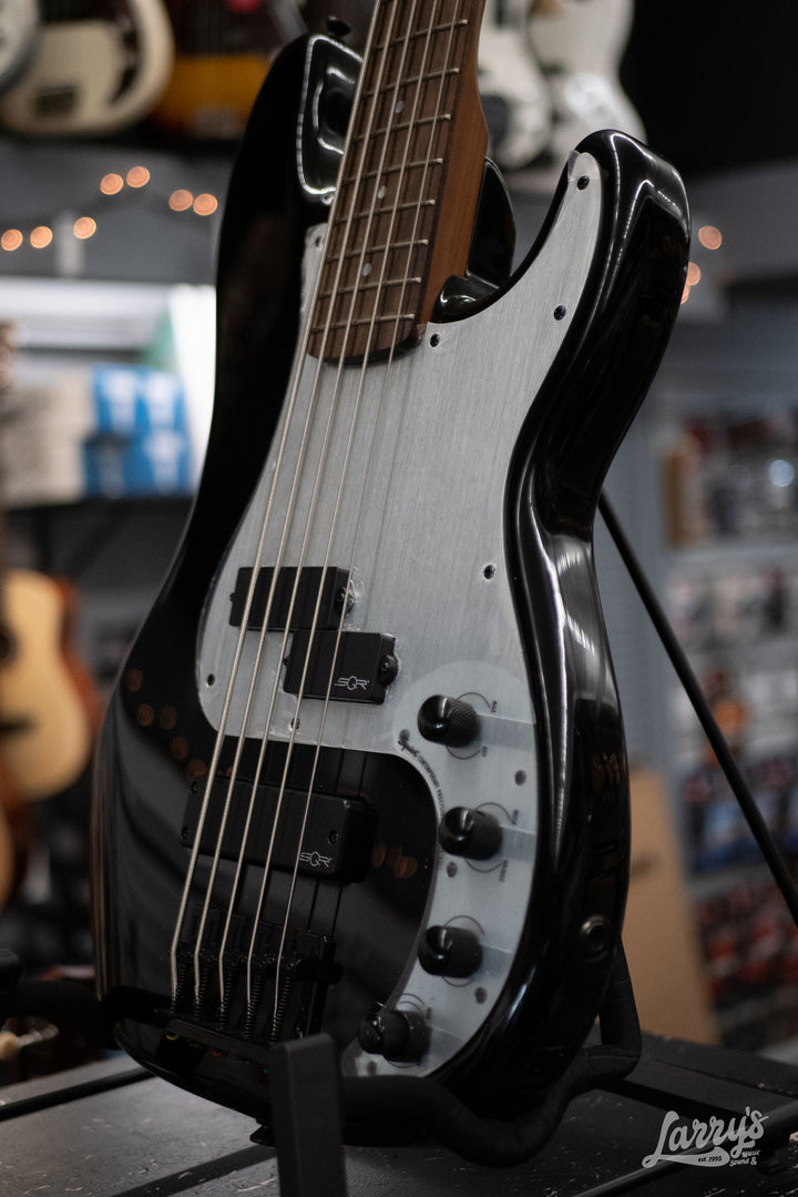 Squier Contemporary Active Precision Bass PH V - Black w/ Metal Pickguard