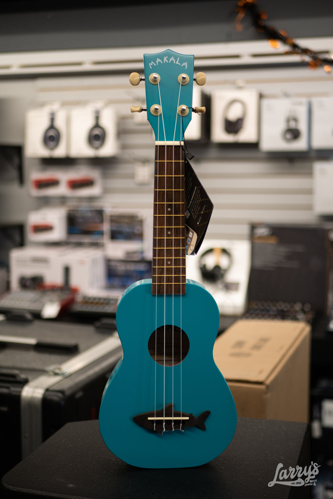 Makala Shark Soprano Ukulele - Mako Blue