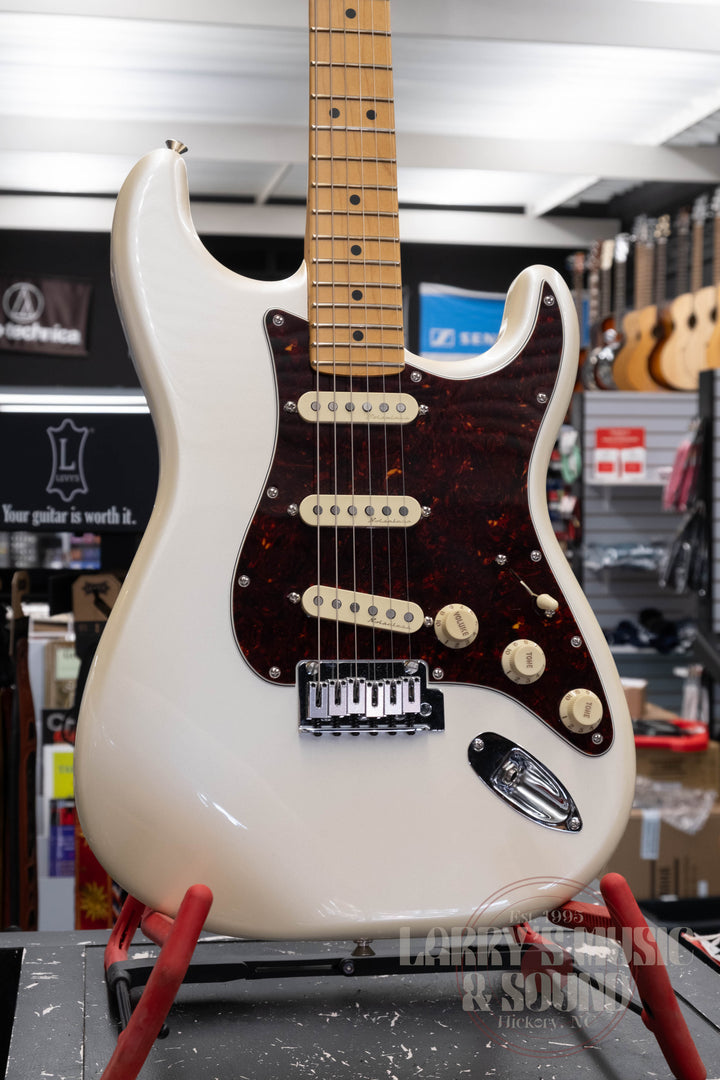 Fender Player Plus Stratocaster - Olympic Pearl - USED