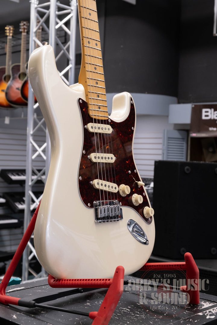 Fender Player Plus Stratocaster - Olympic Pearl - USED