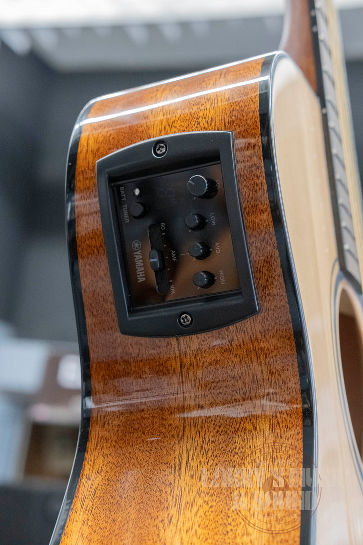 Yamaha FSX800C Acoustic-Electric Cutaway