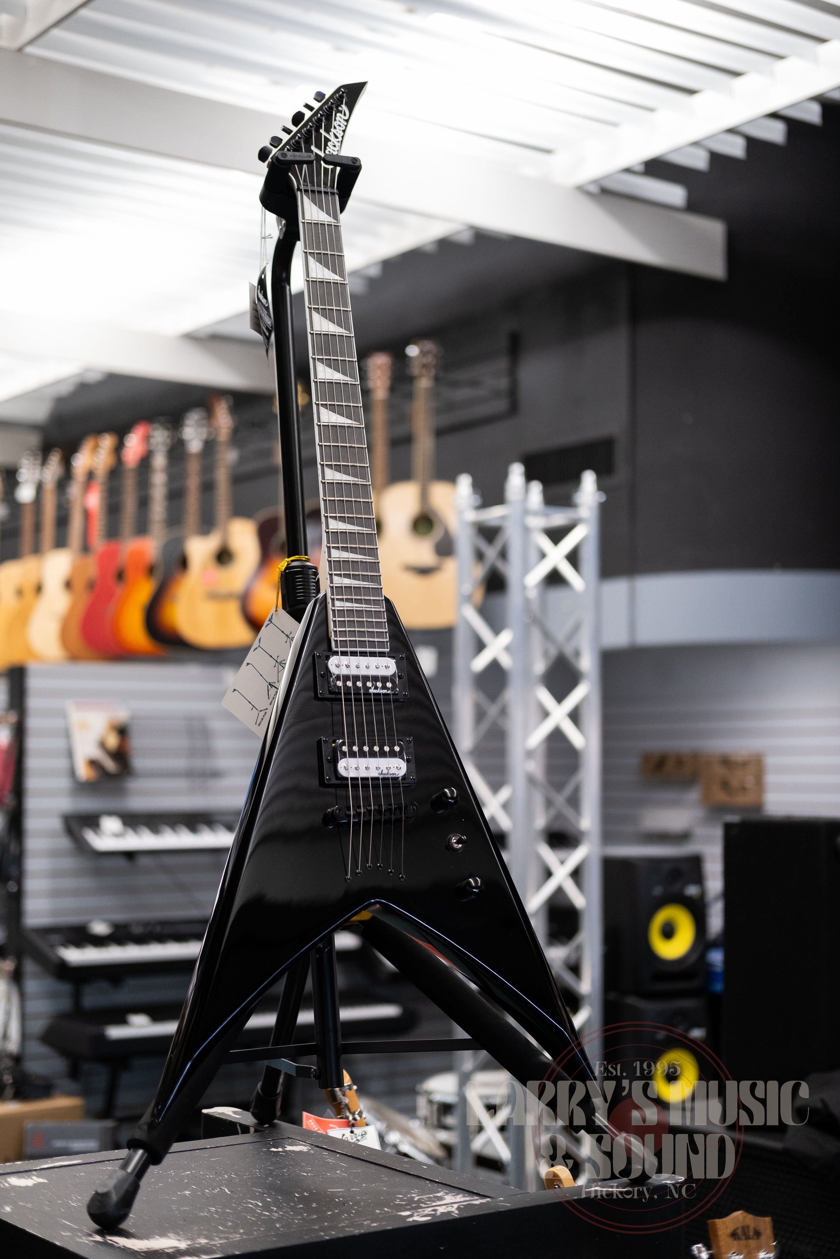 Jackson J Series JS32T King V - Gloss Black – Larry's Music & Sound