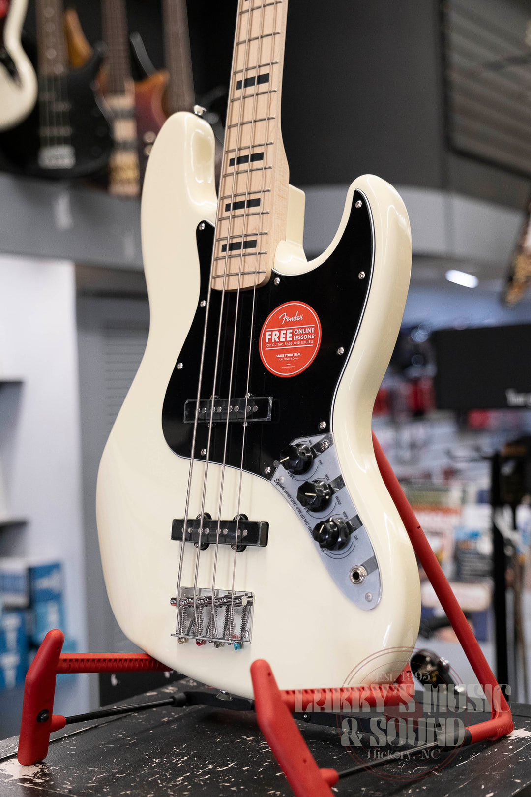 Squier Affinity Series Active Jazz Bass - Olympic White