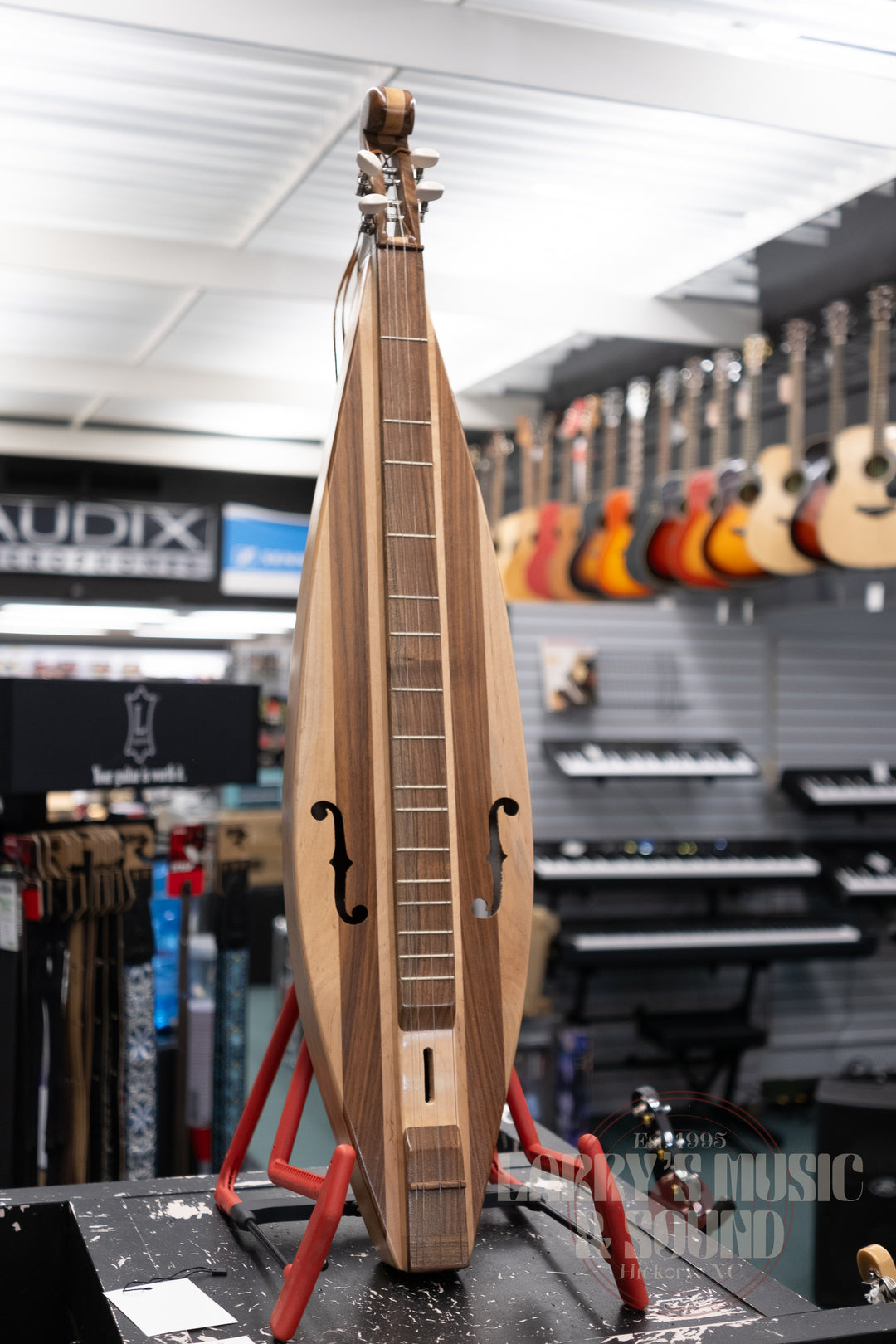 Thomas Dulcimer - Walnut/Maple - Made in Hickory, NC