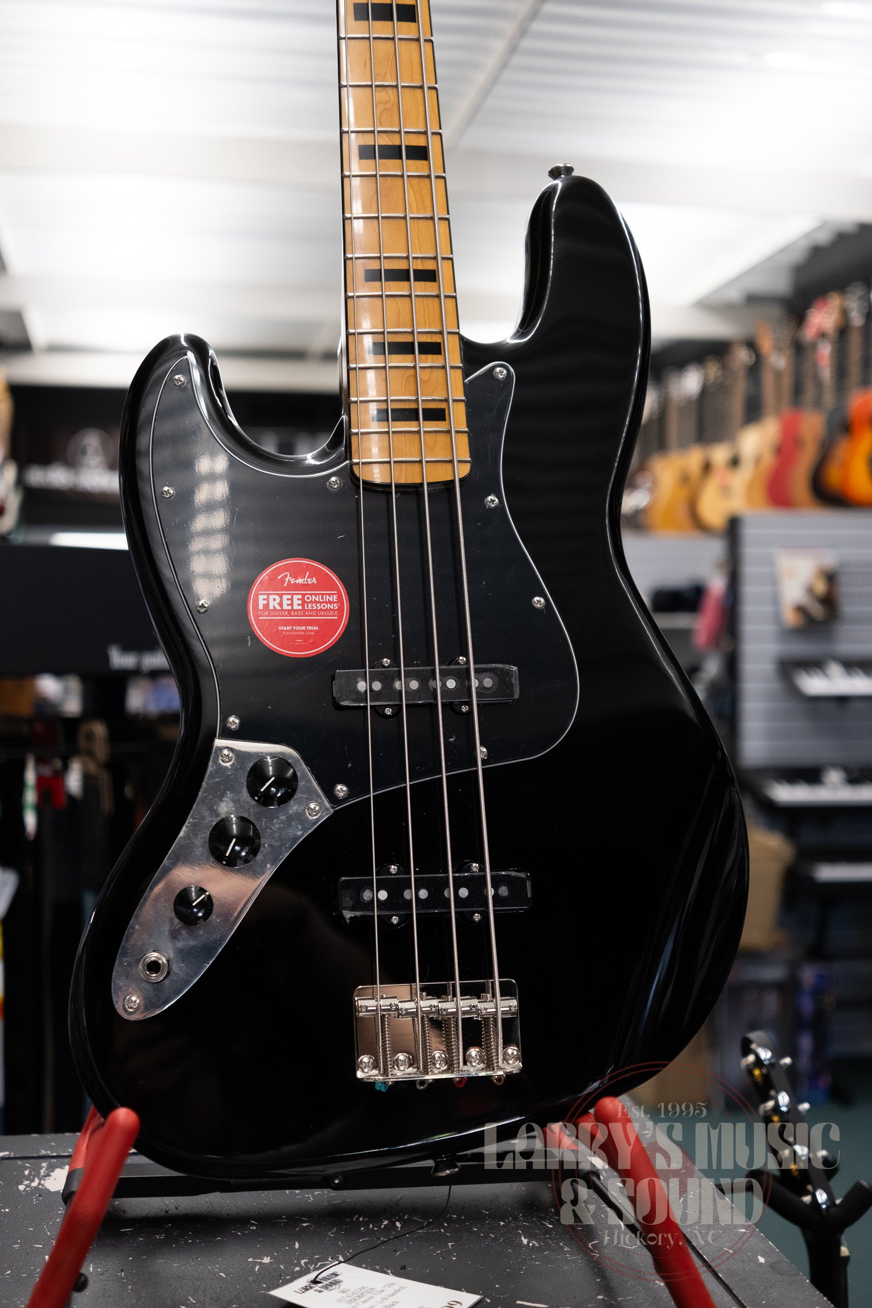 Squier Classic Vibe '70s Jazz Bass - Left-Handed - Black – Larry's