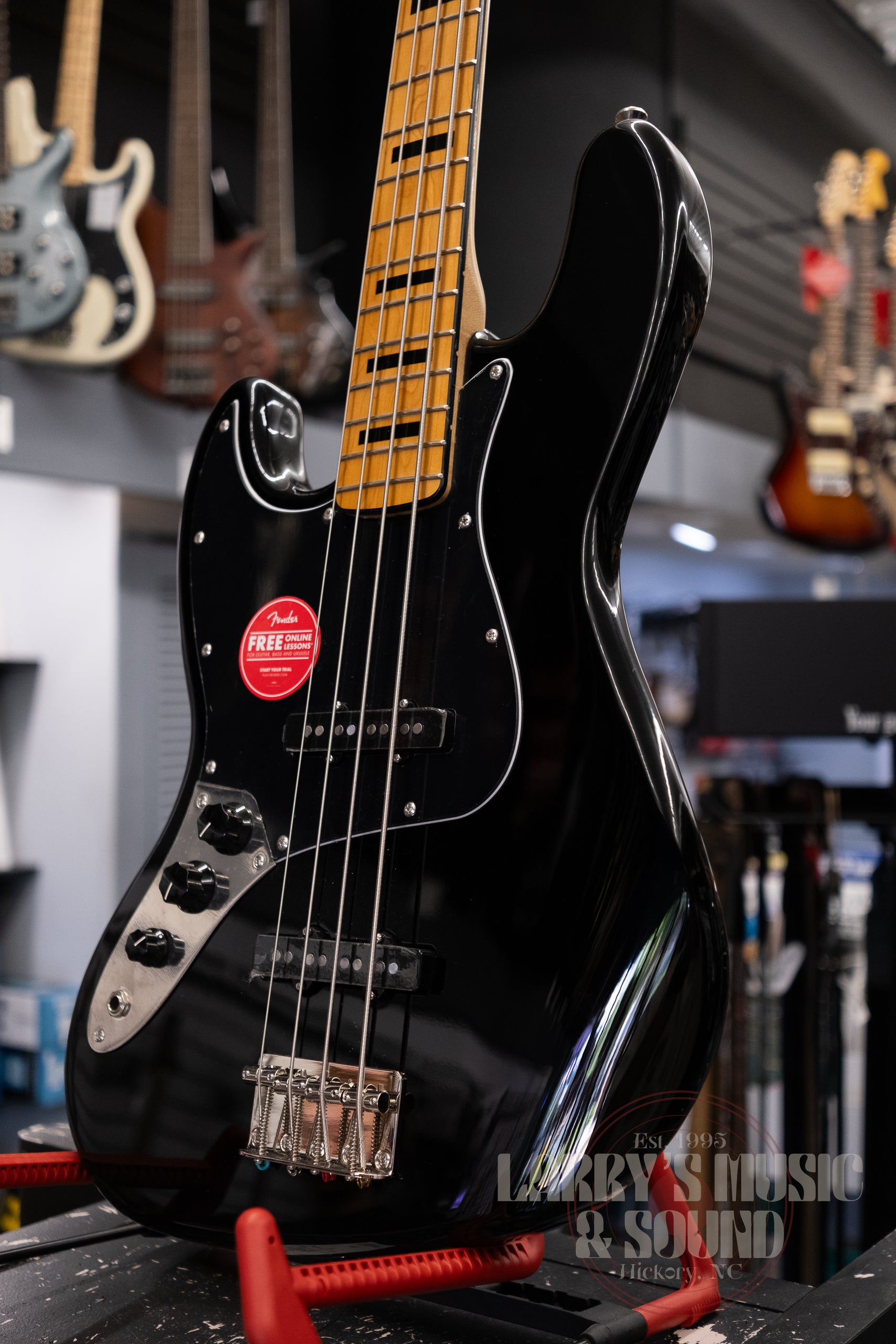 Squier Classic Vibe '70s Jazz Bass - Left-Handed - Black – Larry's