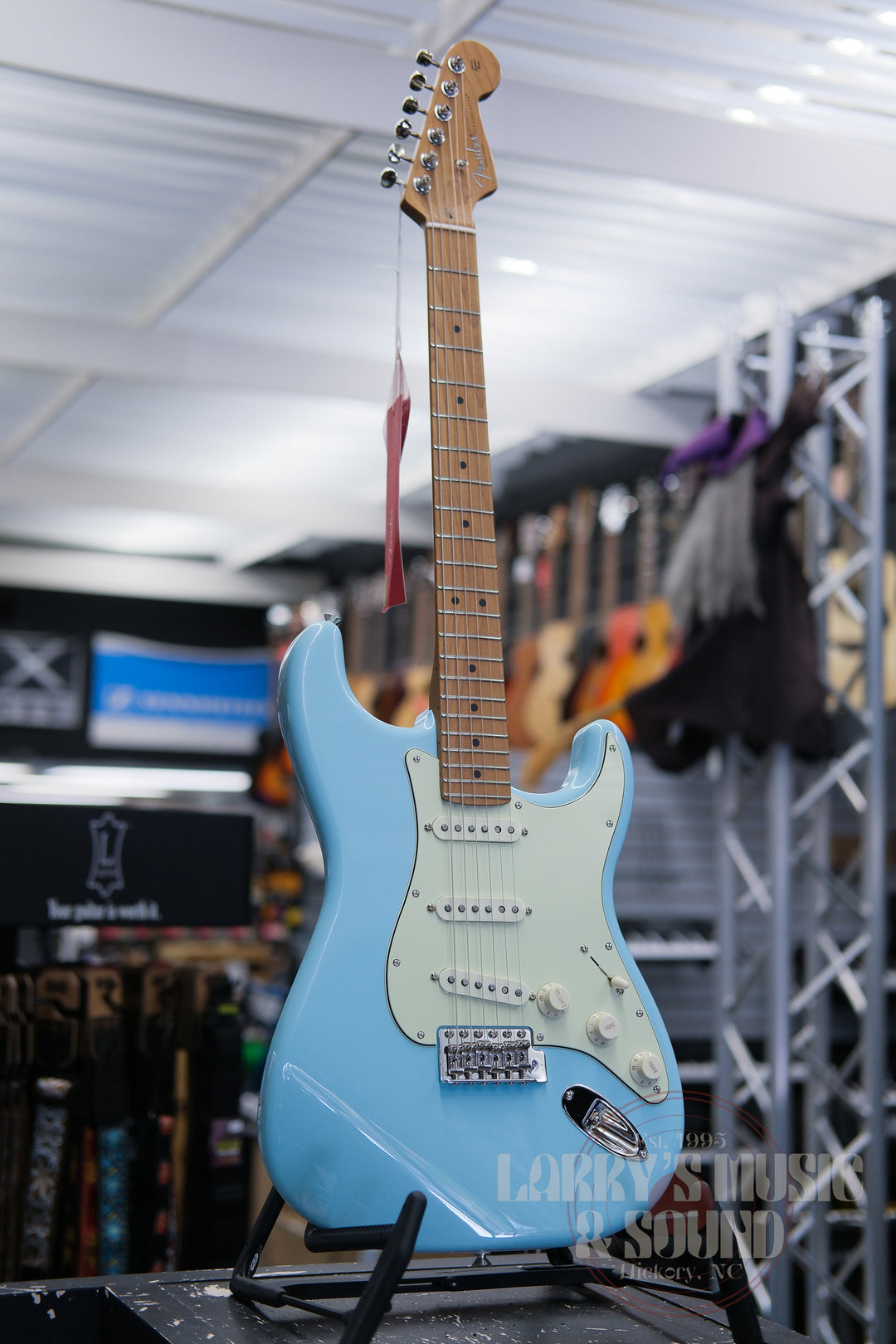 Fender Dealer Exclusive American Professional Classic Strat - Daphne Blue