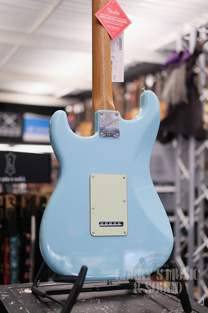 Fender Dealer Exclusive American Professional Classic Strat - Daphne Blue