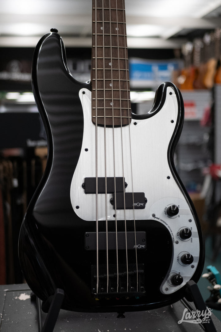 Squier Contemporary Active Precision Bass PH V - Black w/ Metal Pickguard
