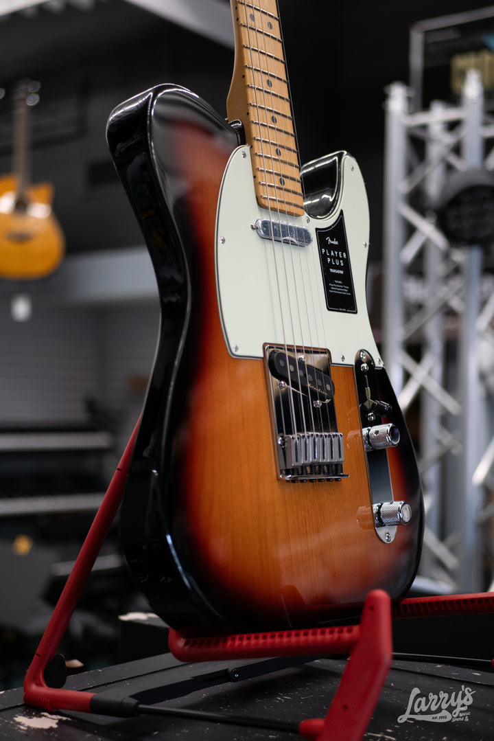 Fender Player Plus Telecaster - 3-Color Sunburst