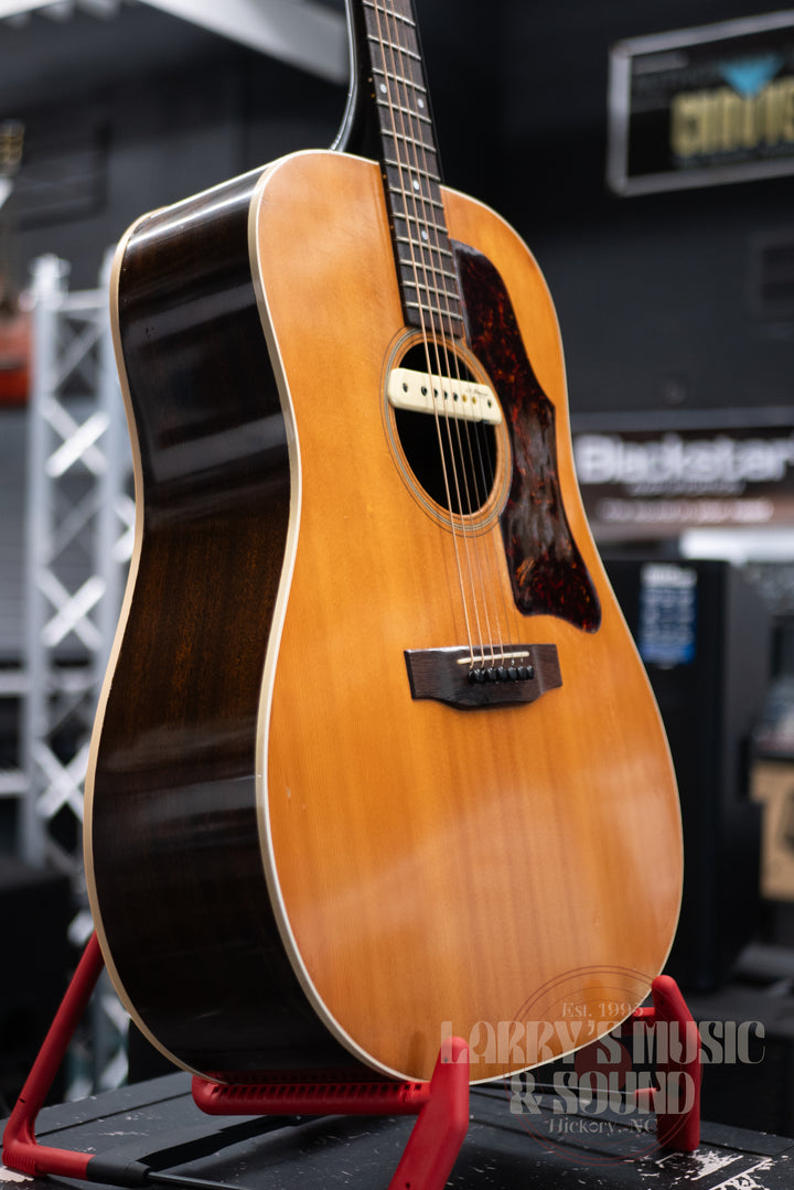 Gibson '70s J-55 Acoustic - USED