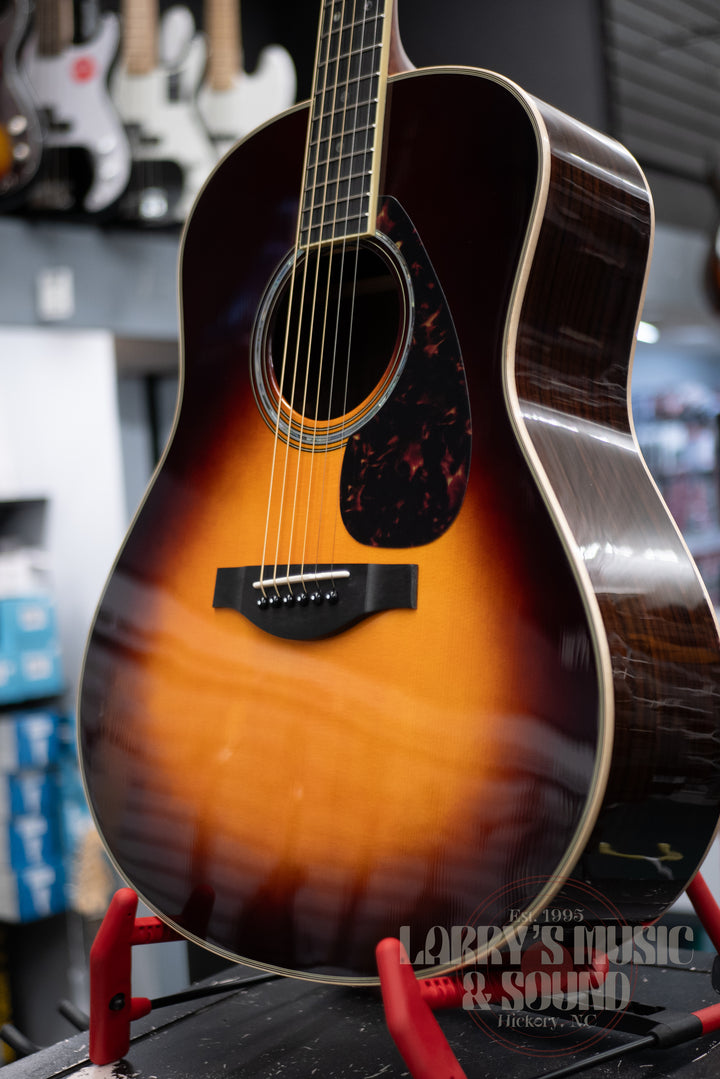 Yamaha LL16 Original Jumbo - Brown Sunburst