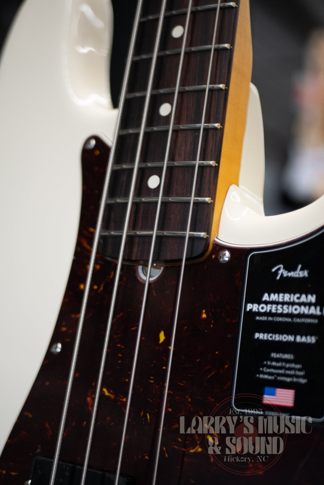 Fender American Professional II Precision Bass with Rosewood Fingerboard- Olympic White