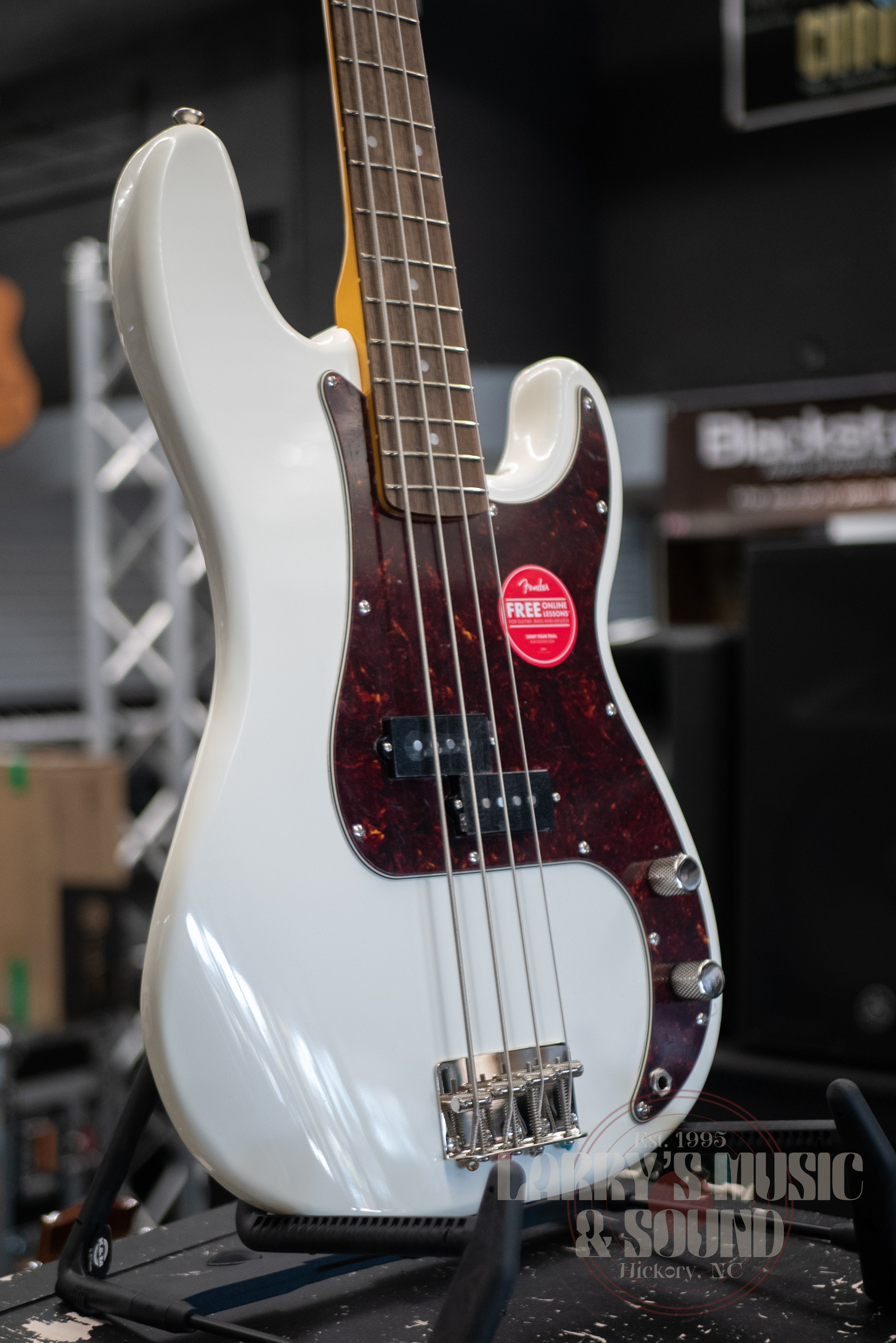 Squier Classic Vibe '60s Precision Bass - Olympic White – Larry's