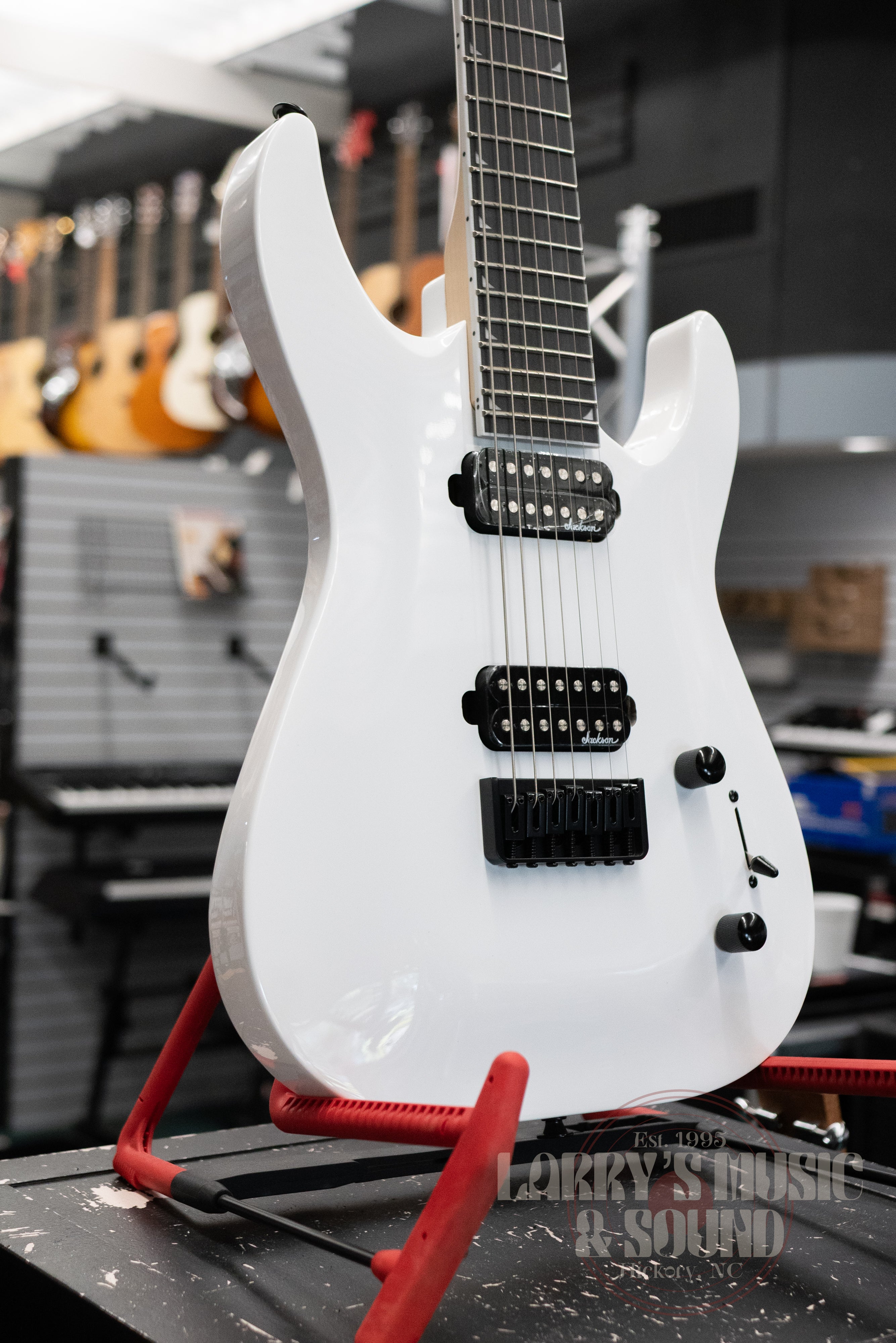 Jackson JS Series Dinky Arch Top JS32-7 DKA HT - Snow White