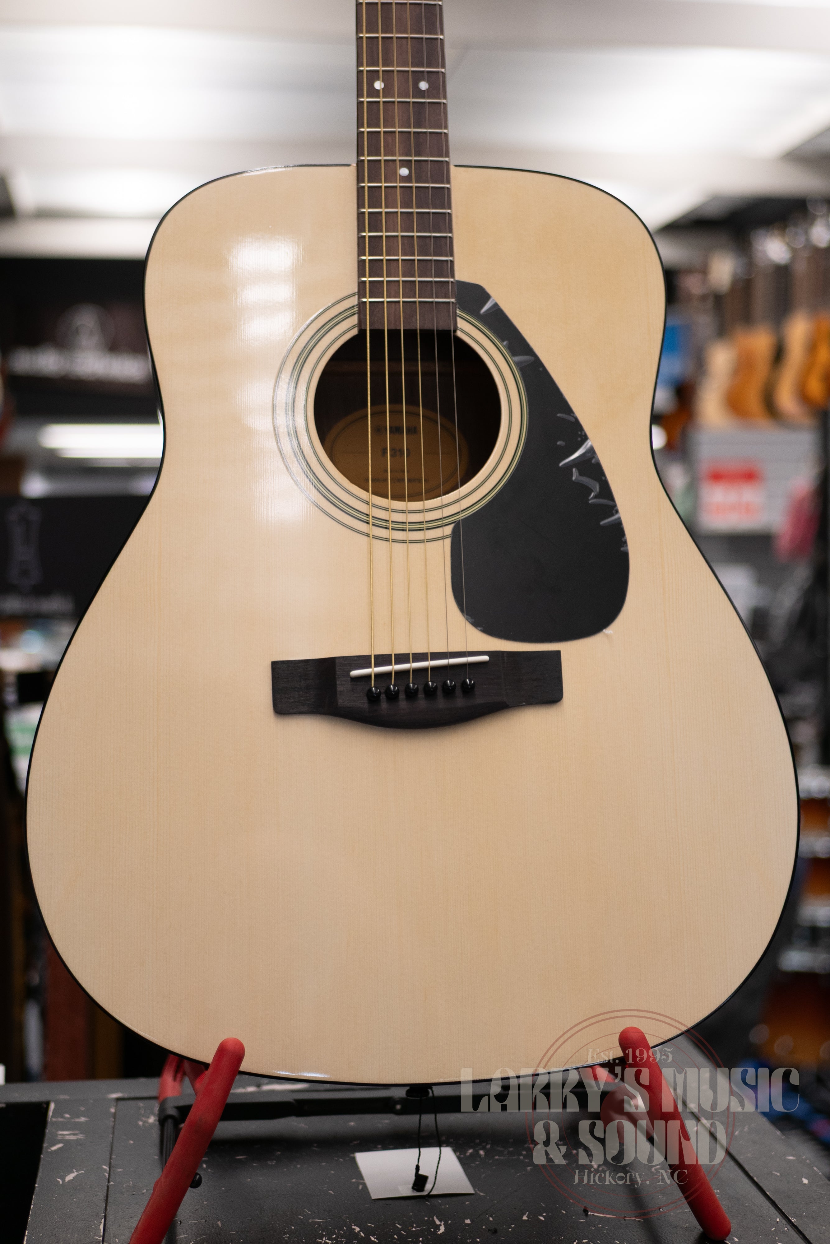 Yamaha F310 Acoustic Dreadnought Guitar – Larry's Music & Sound
