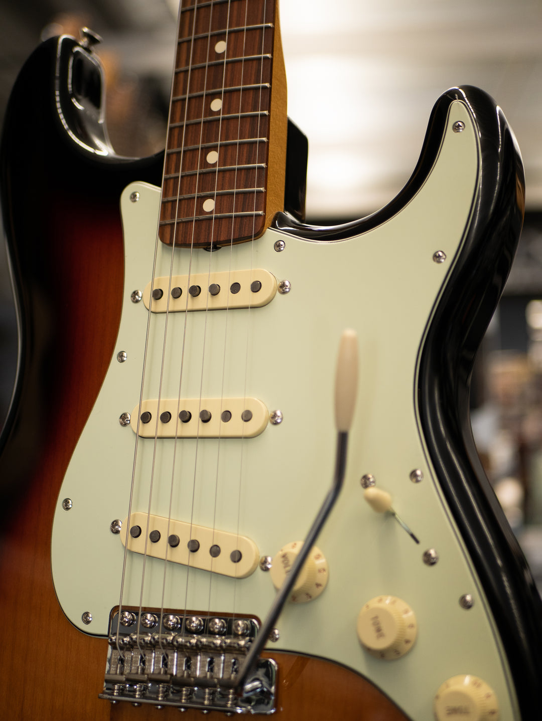 Fender Vintera '60s Stratocaster - 3 Color Sunburst