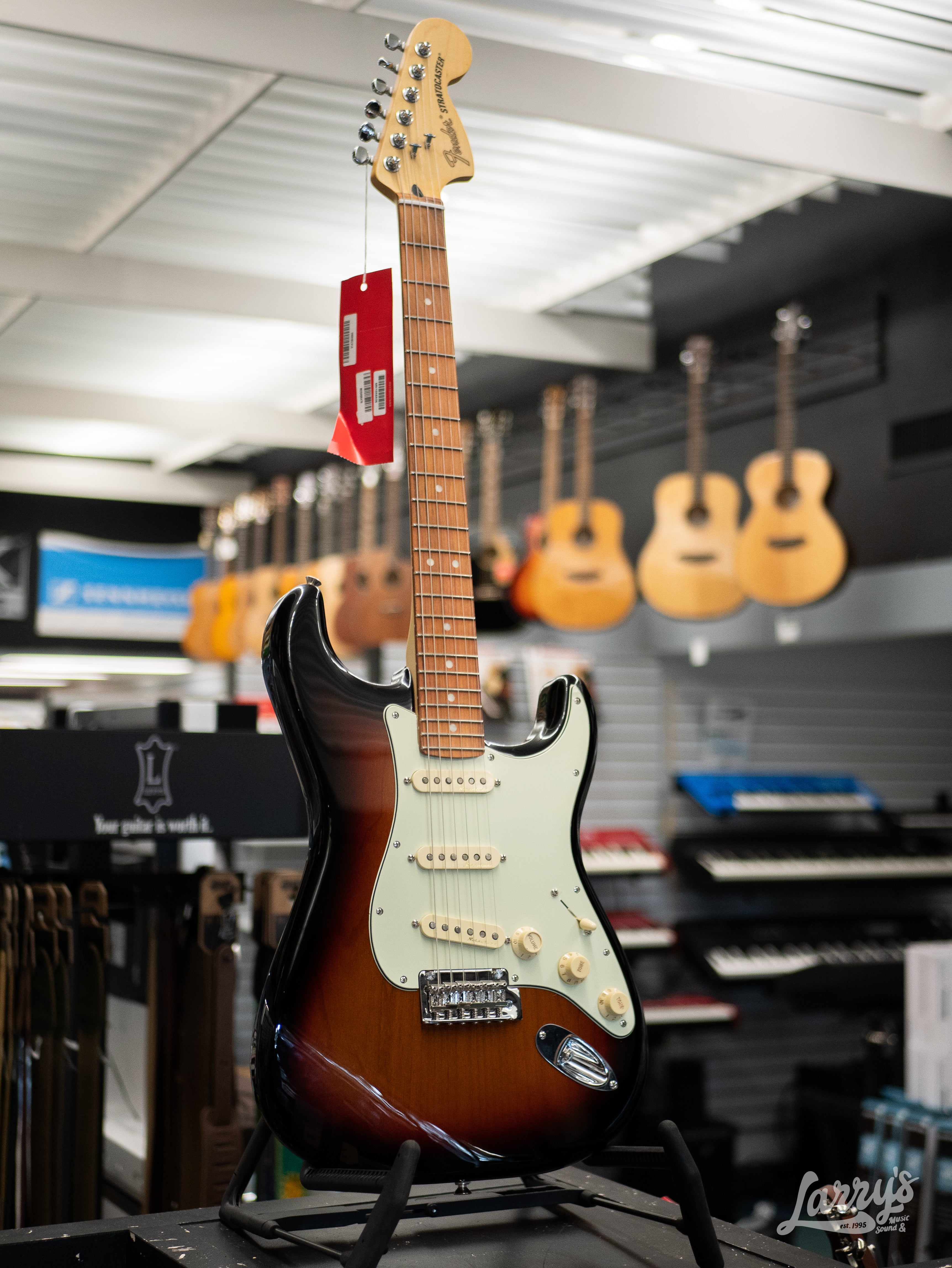 Fender deluxe deals roadhouse stratocaster sunburst