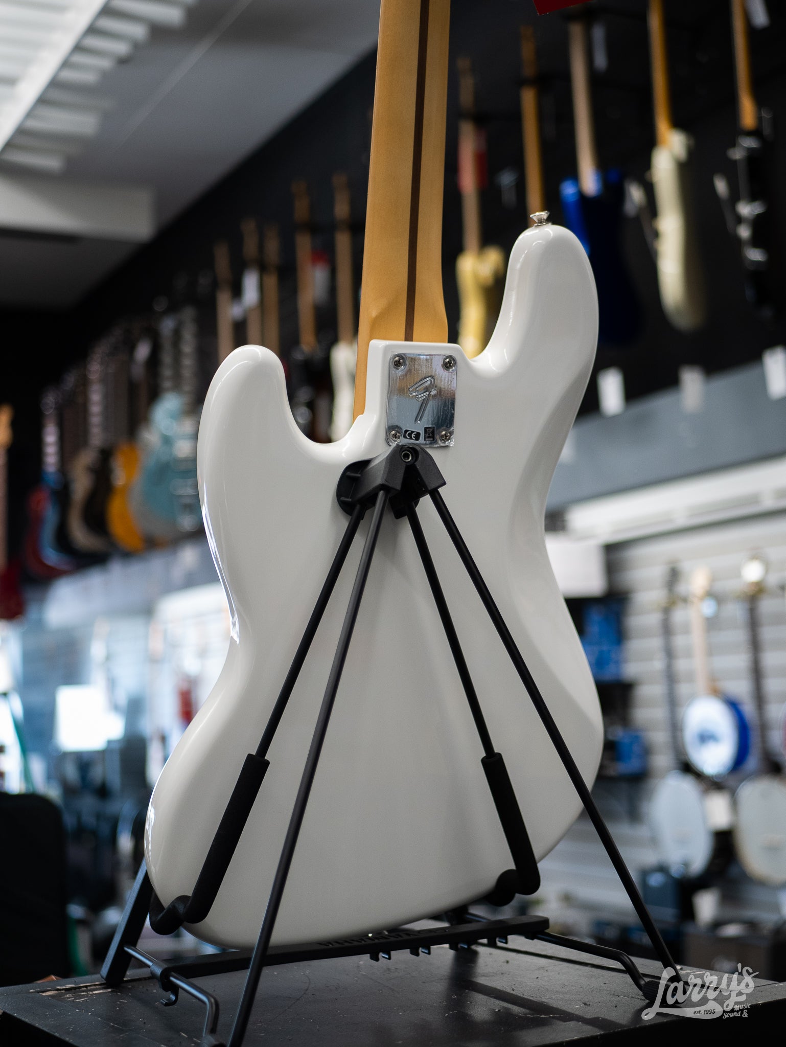 Fender Player Jazz Bass - Polar White – Larry's Music & Sound