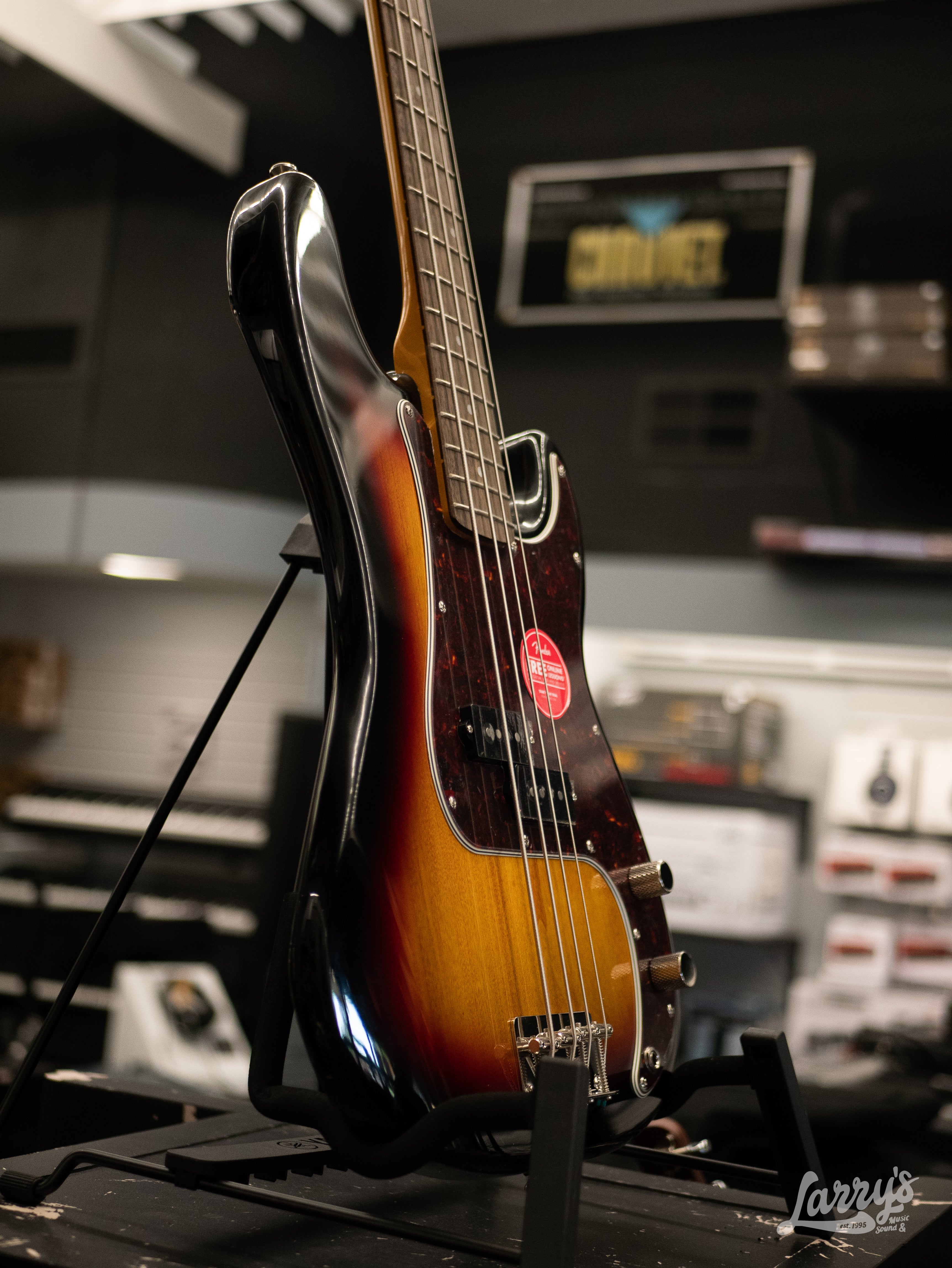 Squier Classic Vibe '60s Precision Bass - 3-Color Sunburst