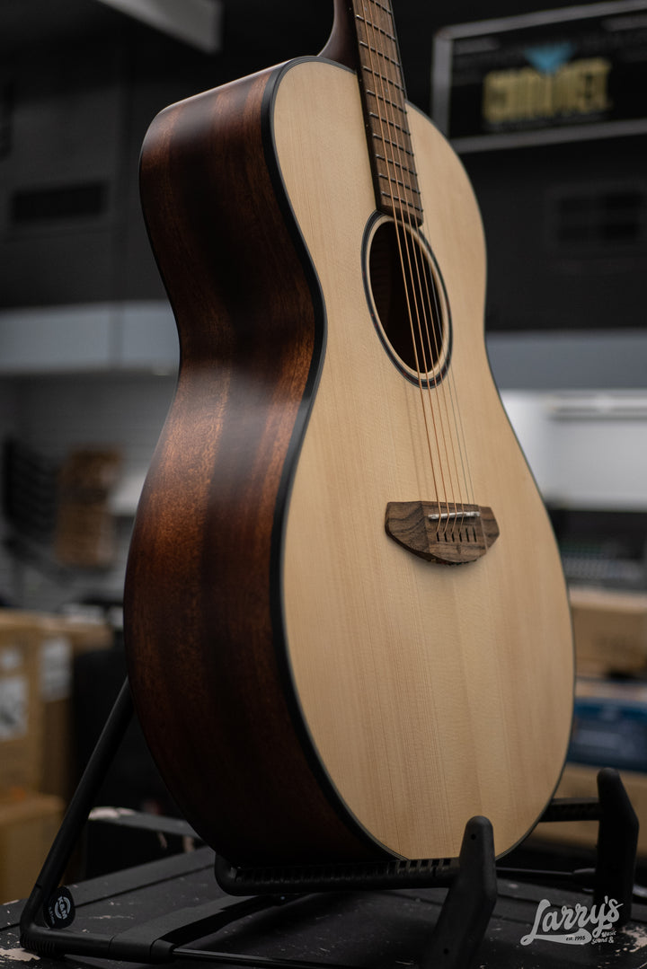 Breedlove Discovery S Concert European-African Mahogany